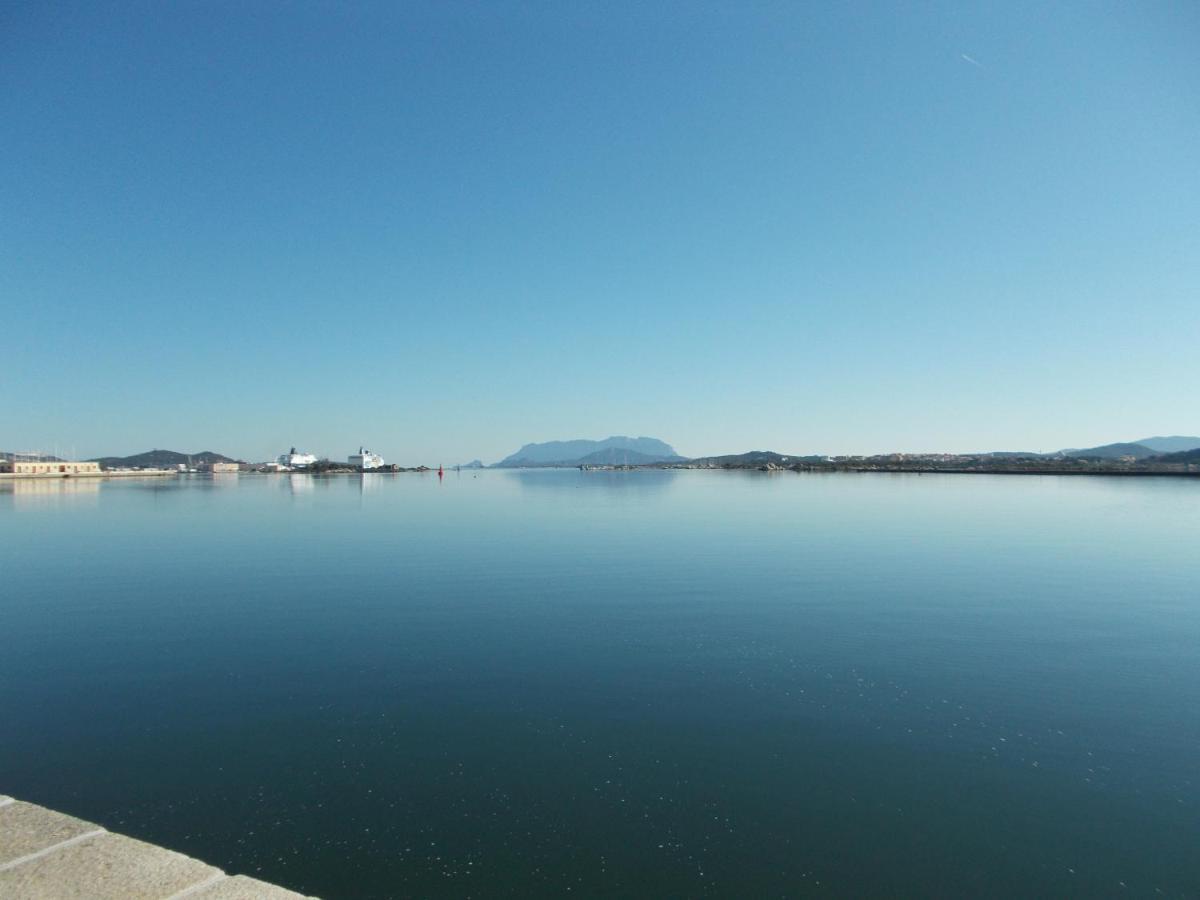Magibac Due - Casa Vicino Aeroporto E Mater Olbia Apartment Екстериор снимка
